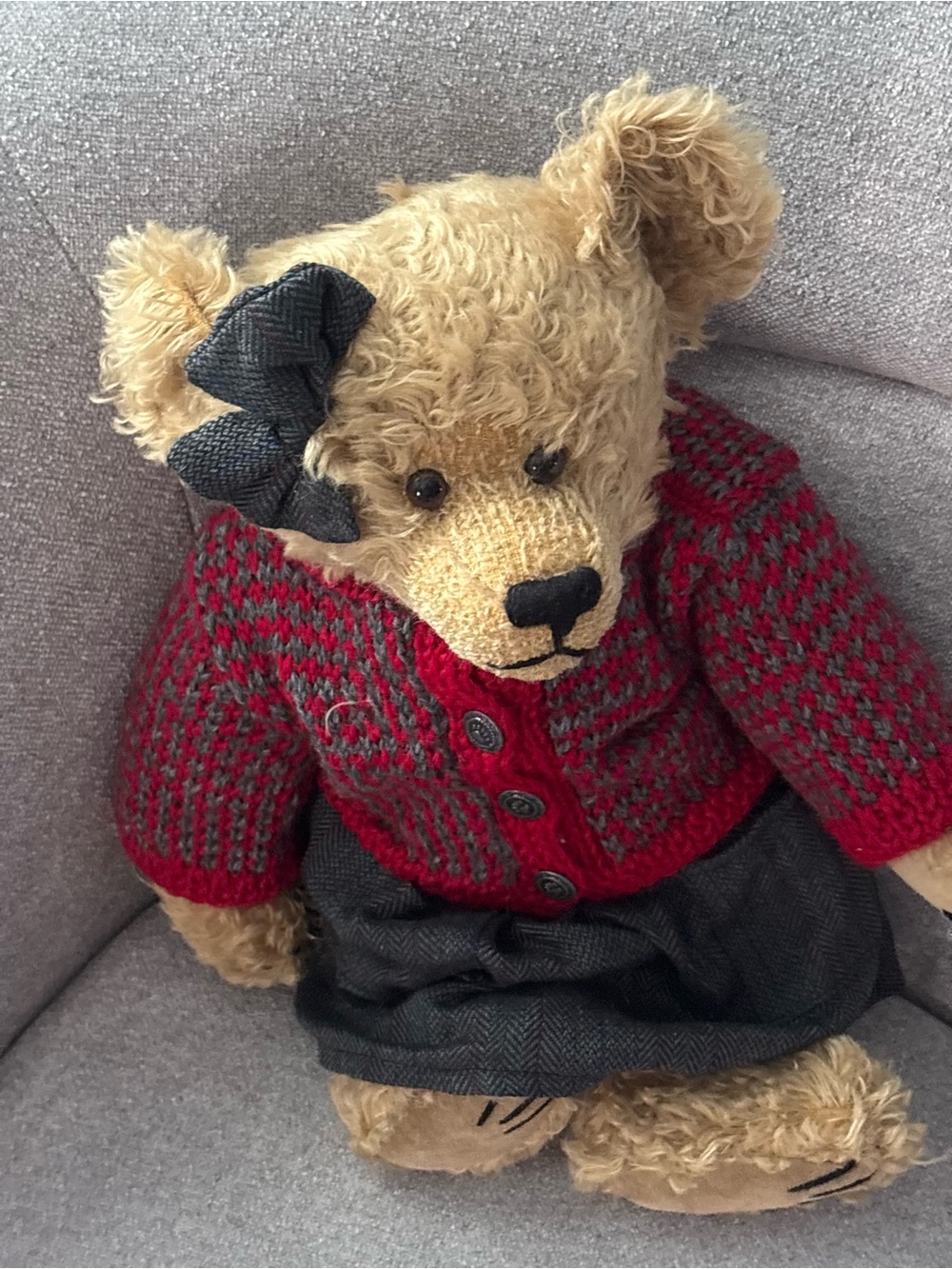 Boyds Bears Mamie E Bearington 16 Inch Jointed Plush Red Knit Sweater chevron